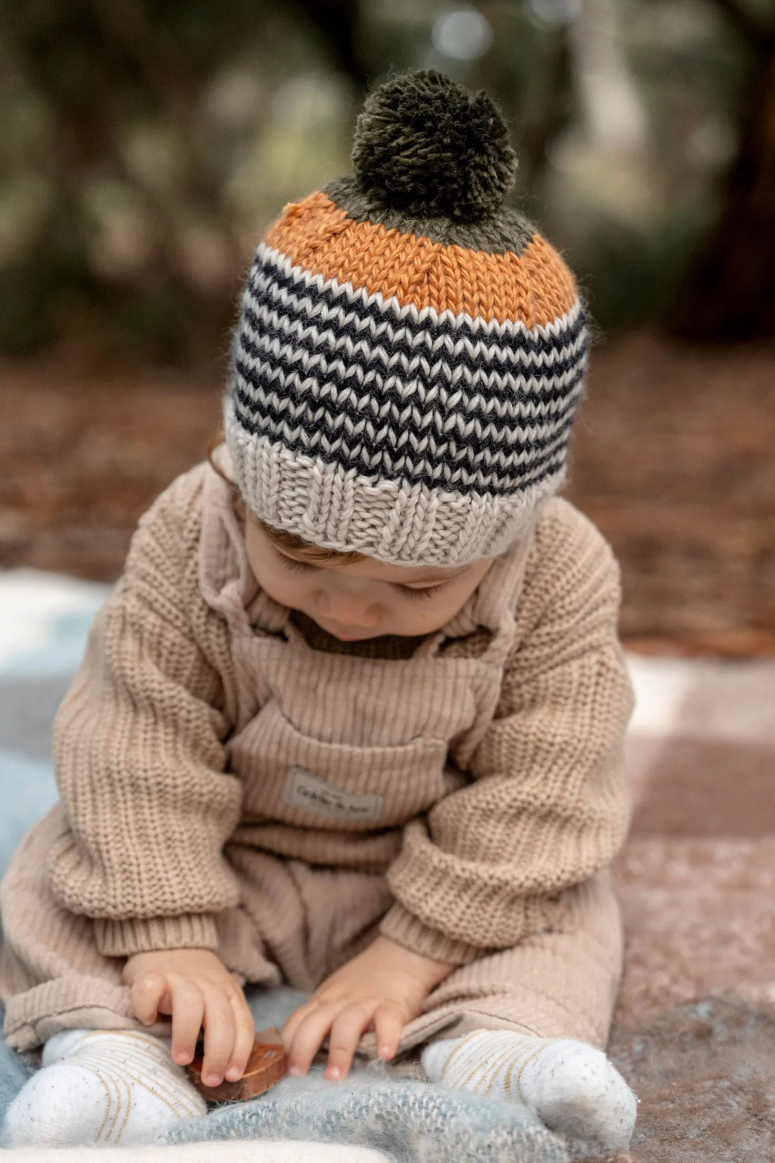 ACORN HORIZON BEANIE BLACK STRIPE