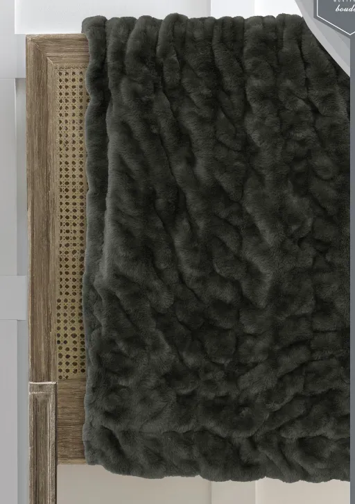 ARDOR BOUDOIR "Clayton" FAUX FUR THROW