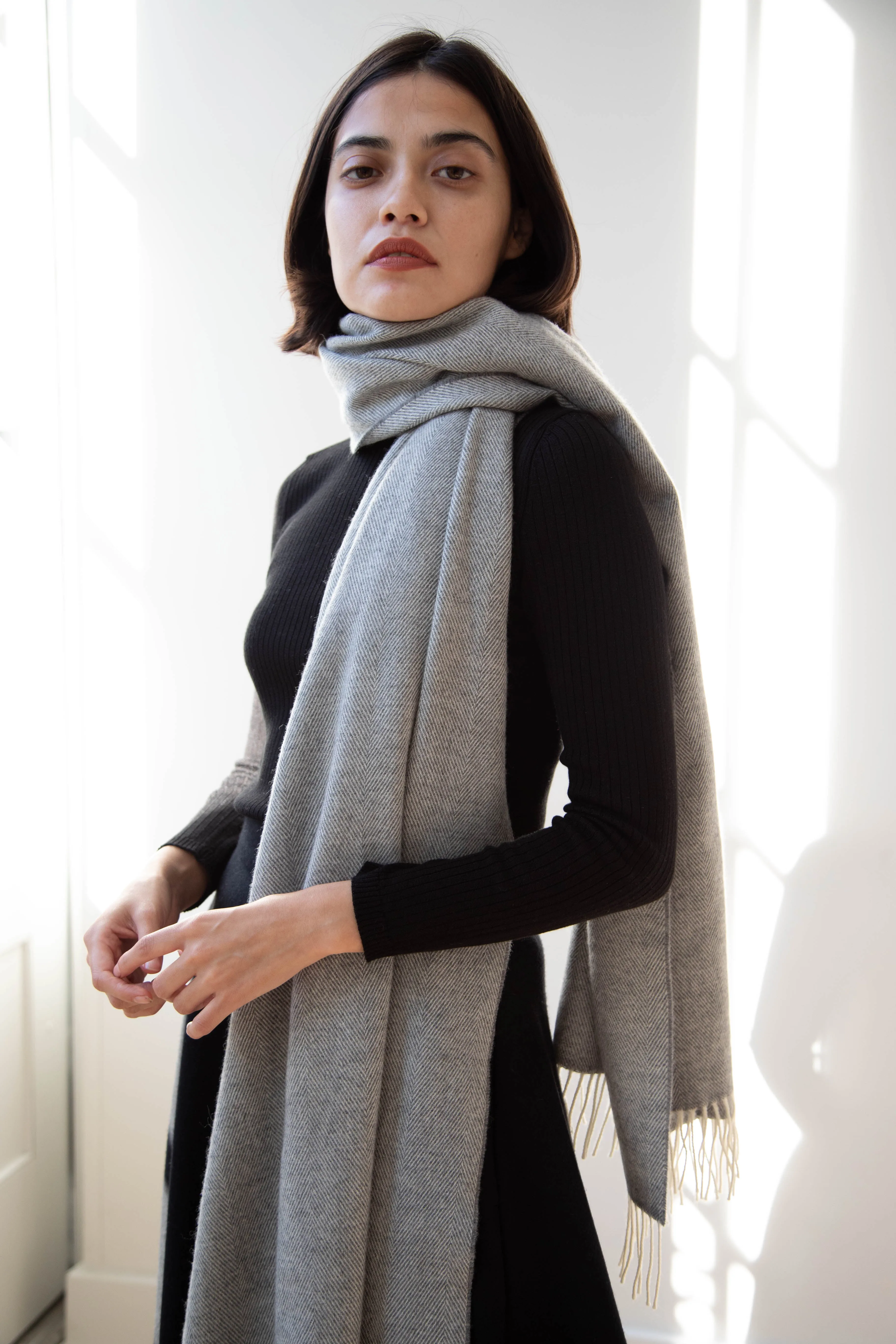 Donegal Mills | Herringbone Scarf in Grey