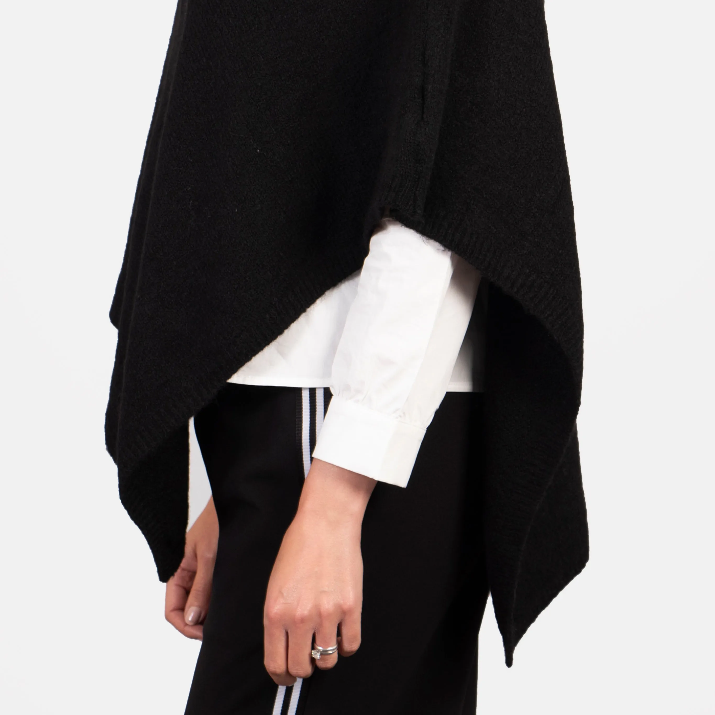 Nina Knitted Poncho - Black