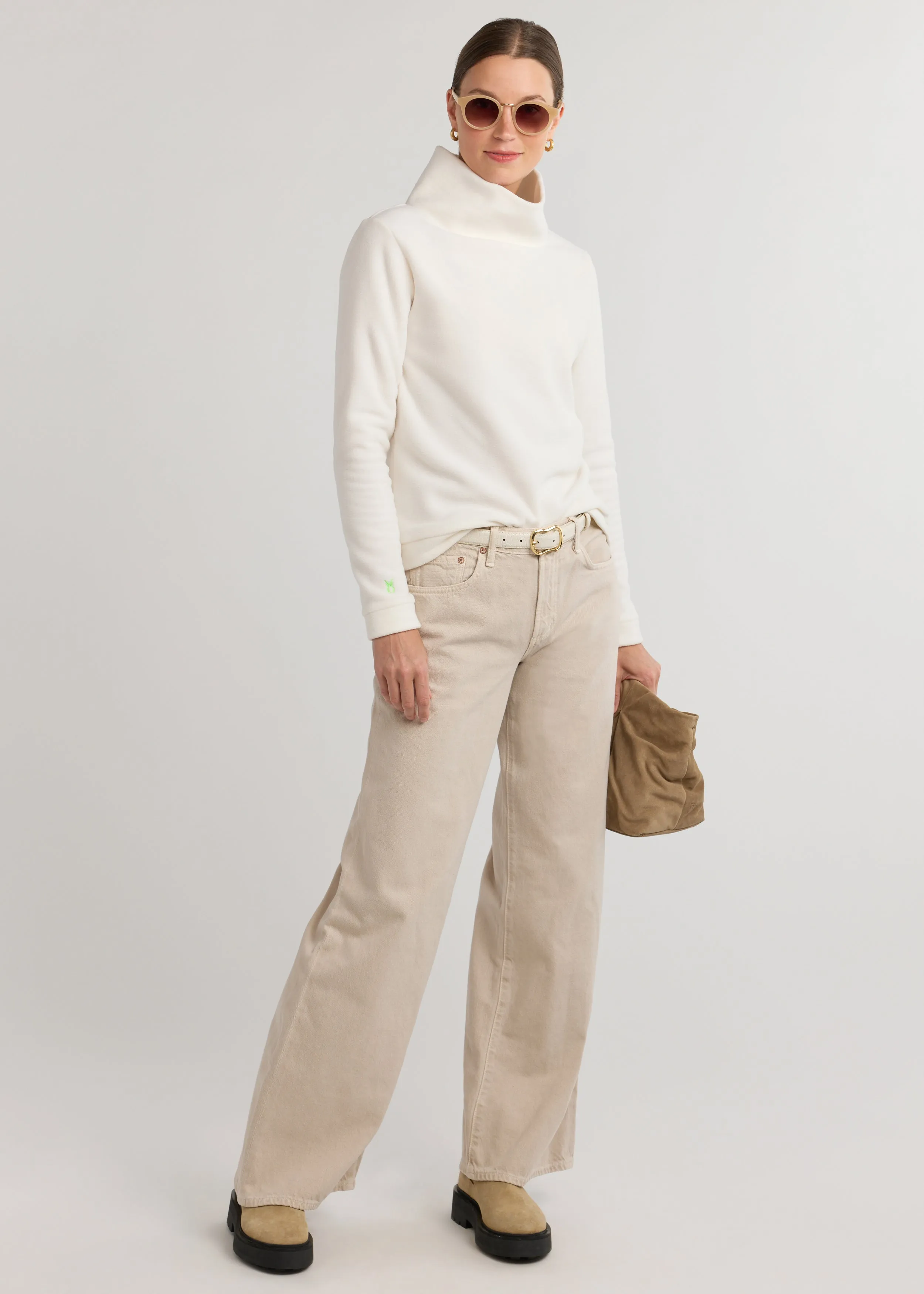 Park Slope Turtleneck in Vello Fleece (Cream)