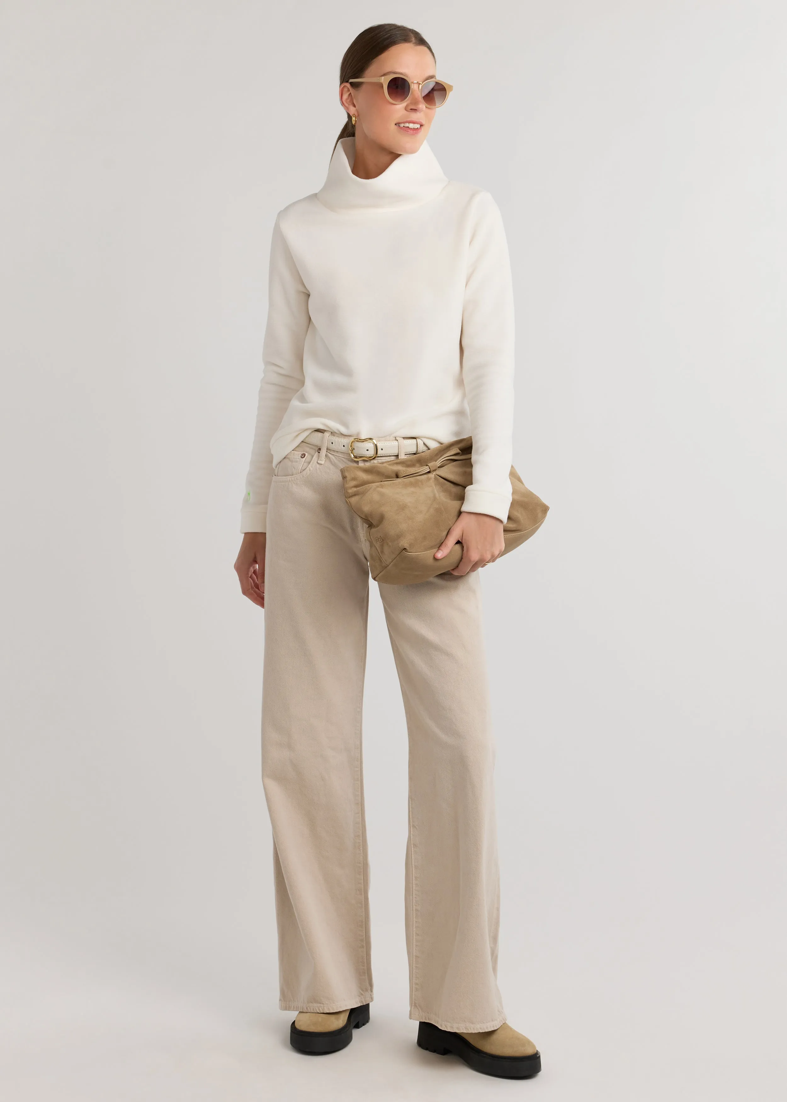 Park Slope Turtleneck in Vello Fleece (Cream)