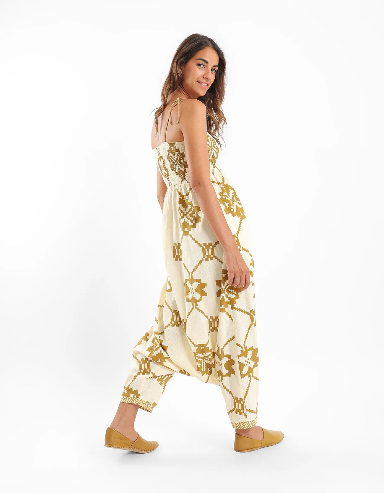 Printed jumpsuit with adjustable thin straps