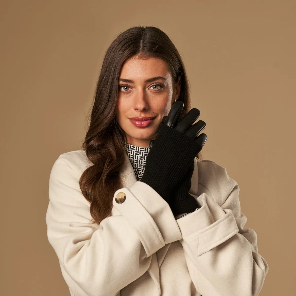 Riley – sheepskin leather gloves with knit cuff & touchscreen feature